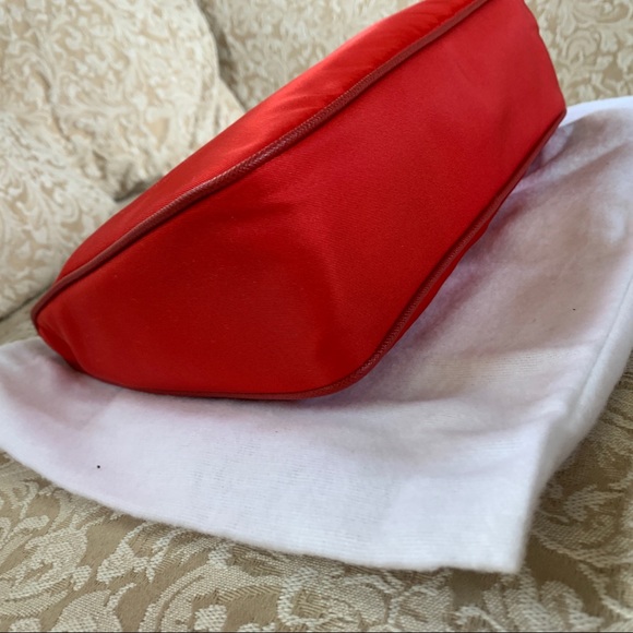 Prada Re Edition - Picture 4 of 13